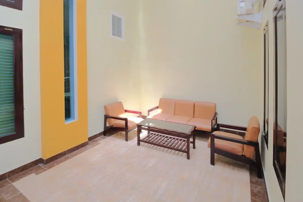 Горонтало: Airy Kota Timur HB Jassin 533 Gorontalo