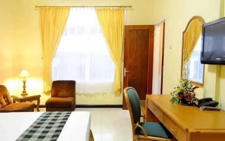 Бату: Hotel Wijaya