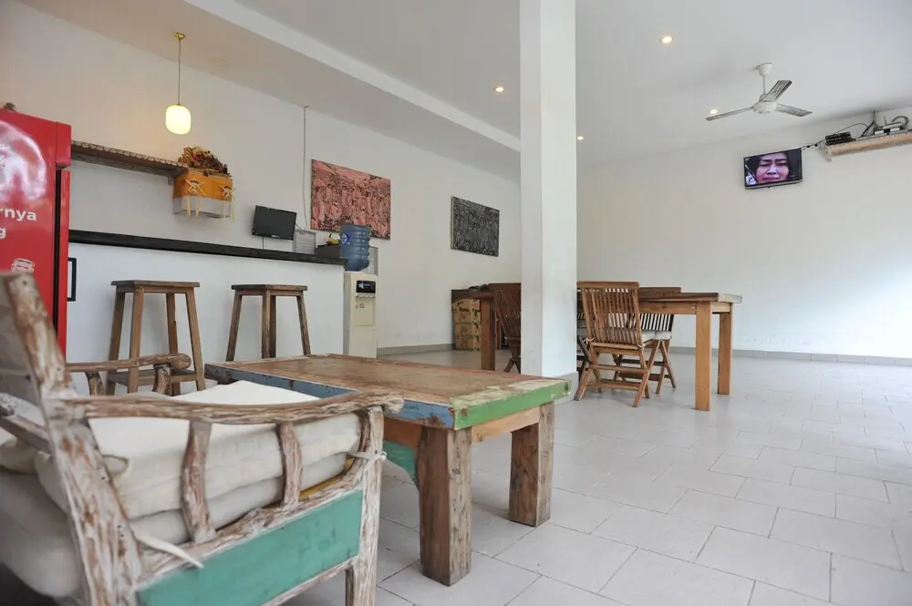 Керобокан: Airy Seminyak Kerobokan Tegal Cupek Gang Karna Bali