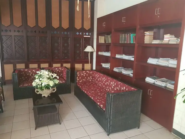 Макассар: Grand Wisata