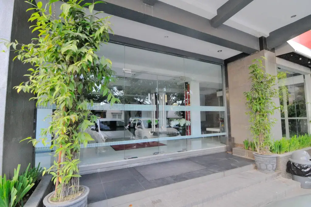 Манадо: Airy Boulevard Piere Tendean Manado