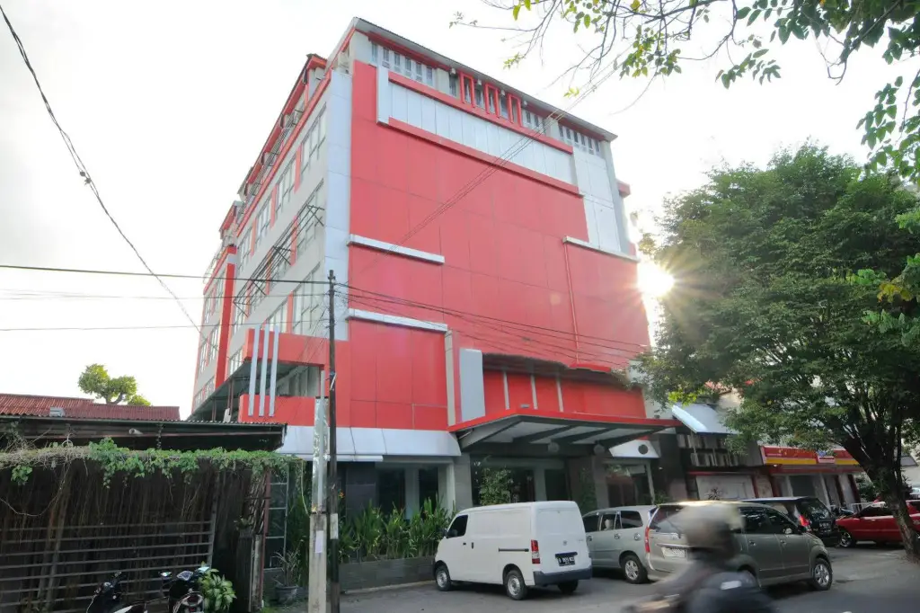Манадо: Airy Boulevard Piere Tendean Manado