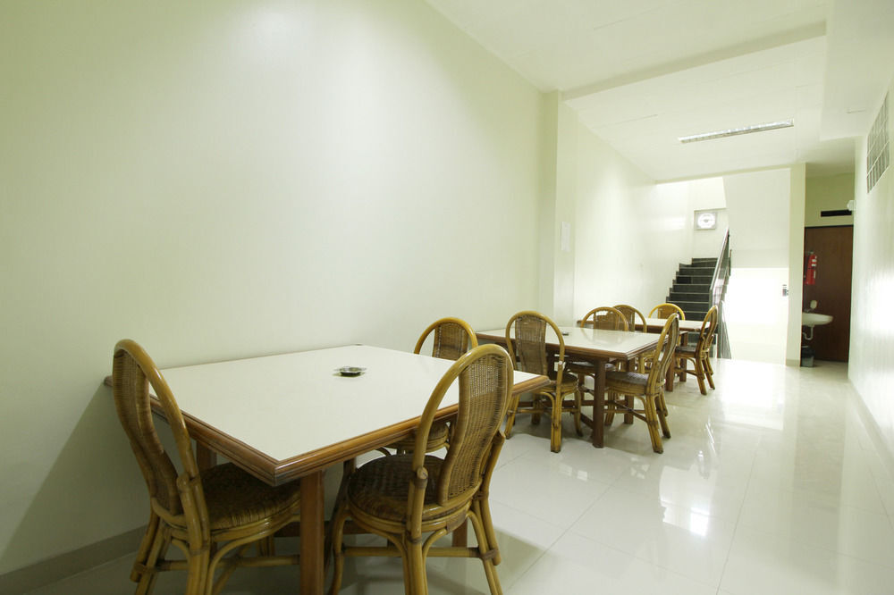 Бандунг: Airy Pasteur Surya Sumantri Kav 4B Sutami Bandung
