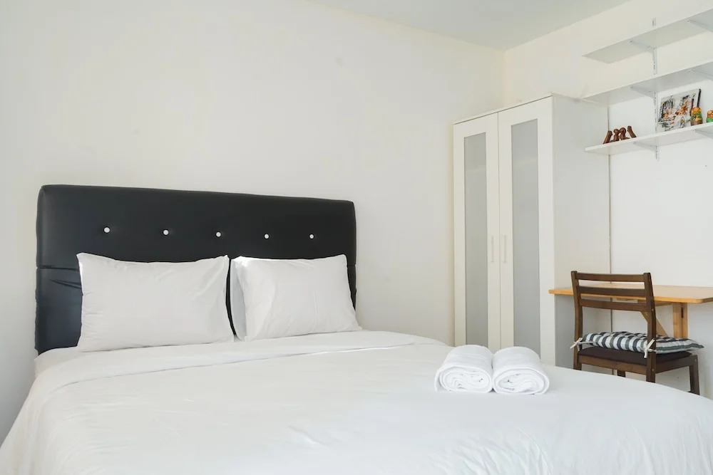 Депок: Homey Studio Apartment at Margonda Residence 3