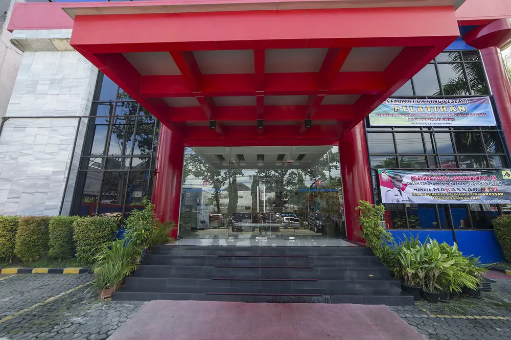 Макассар: Airy Ratu Indah Ratulangi 17 Makassar