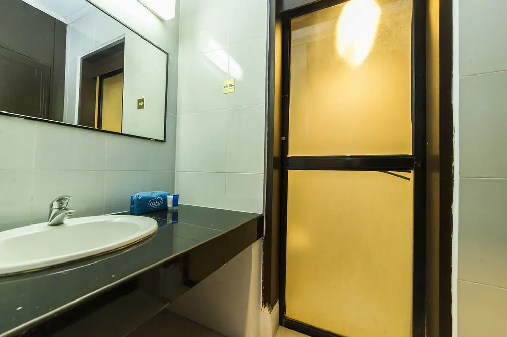 Макассар: Airy Ratu Indah Ratulangi 17 Makassar