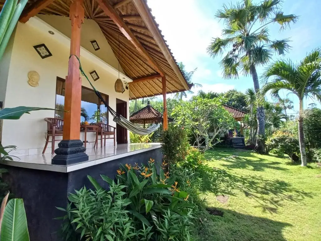 Серая: Frangipani Inn & Restaurant