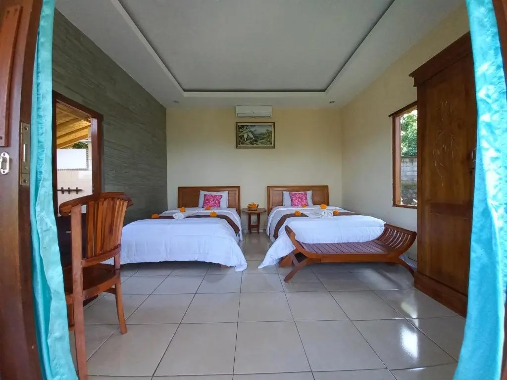 Серая: Frangipani Inn & Restaurant