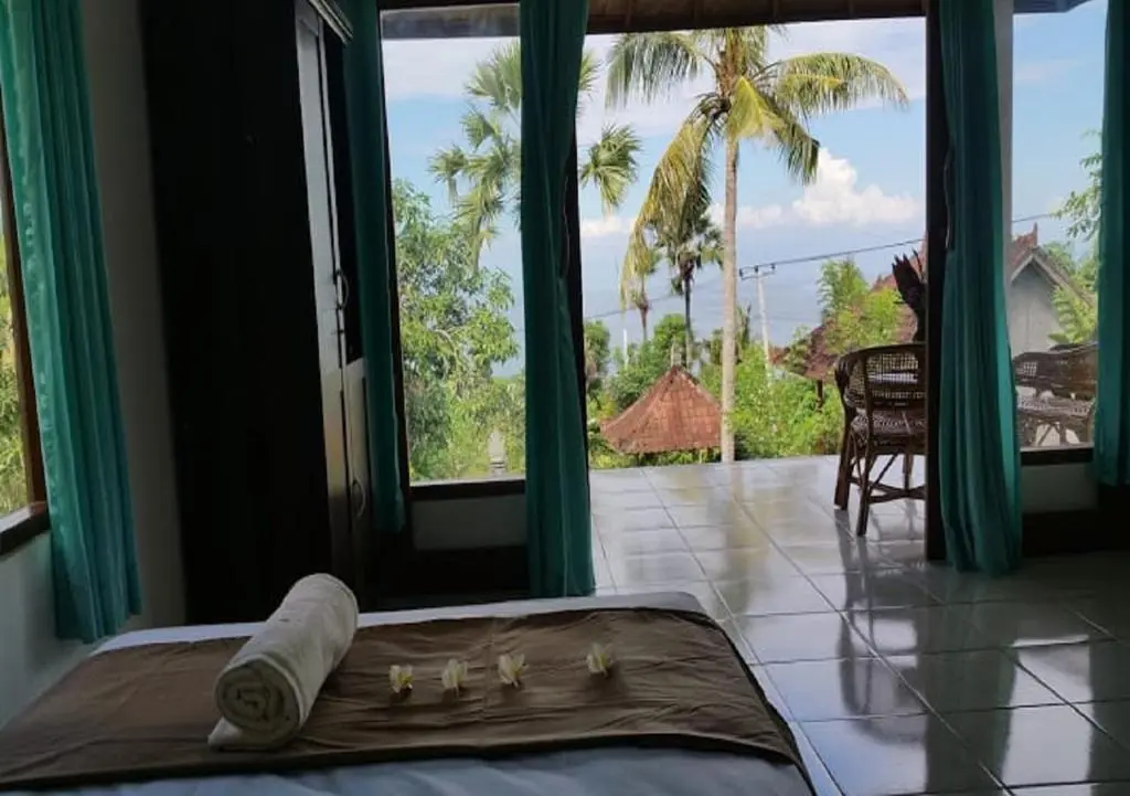 Серая: Frangipani Inn & Restaurant