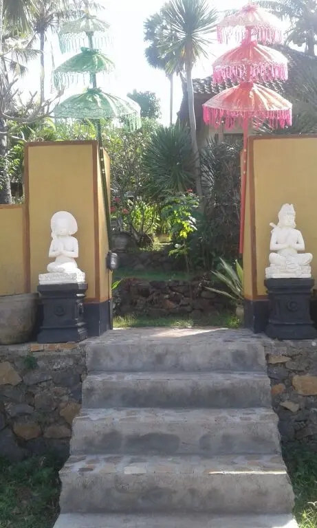 Серая: Frangipani Inn & Restaurant