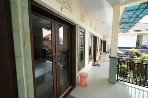 艾里巴厘岛丹帕沙西玛尔加帕玛扬酒店(Airy Denpasar Barat Margapadmayana Bali) — фото 1