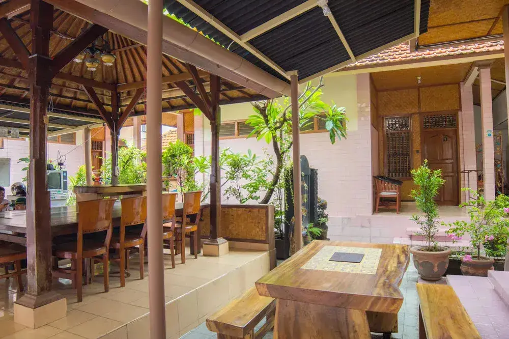 Кута: Bungalow Kempu Taman Ayu I
