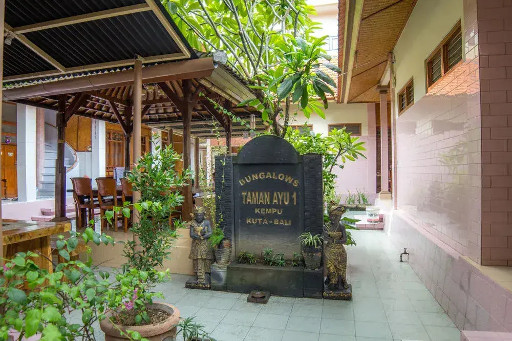Кута: Bungalow Kempu Taman Ayu I