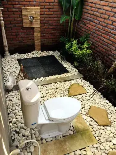 Убуд: The beji Mas
