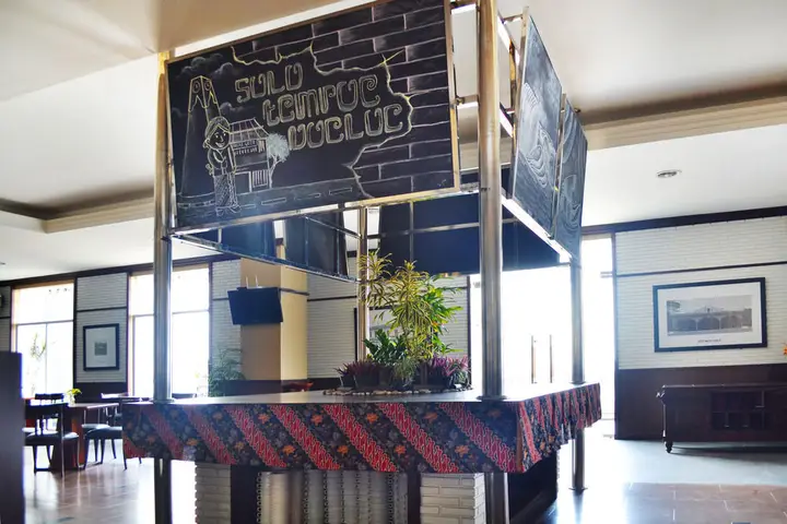 Суракарта: Airy Ngarsopuro Gatot Subroto 89 Solo