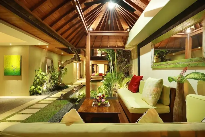 Чангу: The Hotman Paris II Seminyak