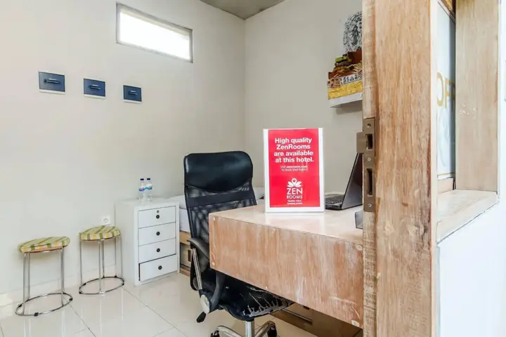 Денпасар: Zen Rooms Ciung Wanara Denpasar Syriath