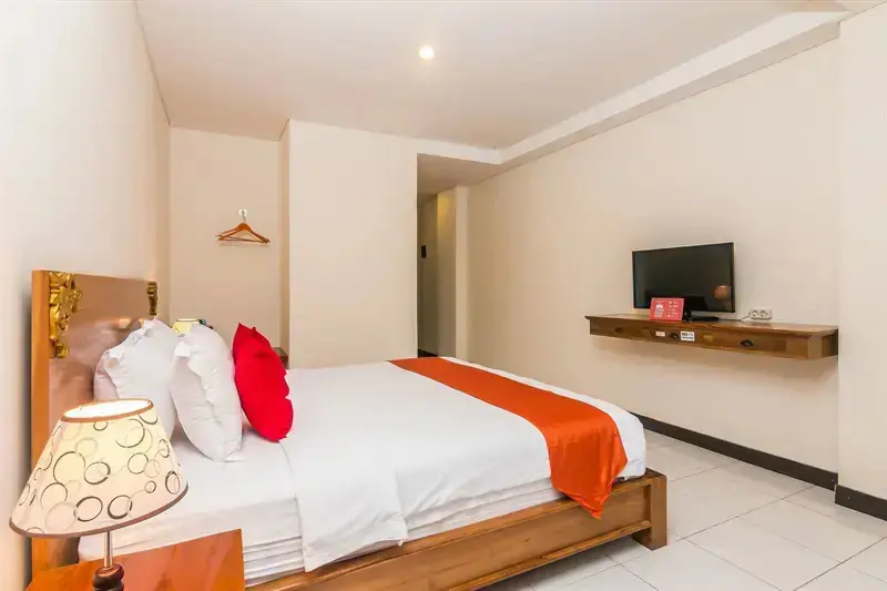 Денпасар: ZEN Rooms Puputan Renon