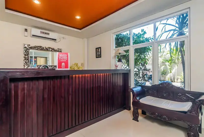 Денпасар: ZEN Rooms Puputan Renon