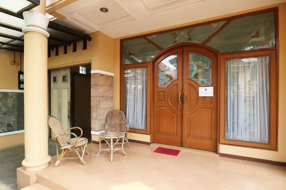 Джакарта: Maharani Guesthouse Tebet Syariah - Hostel