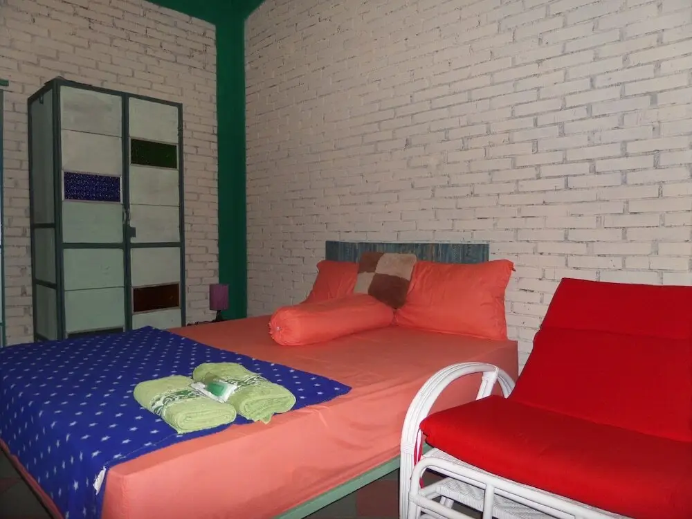 Депок: Omah Ndeliq Jogja