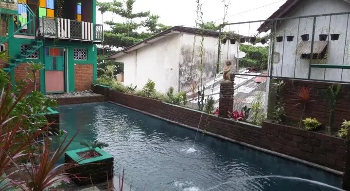Депок: Omah Ndeliq Jogja