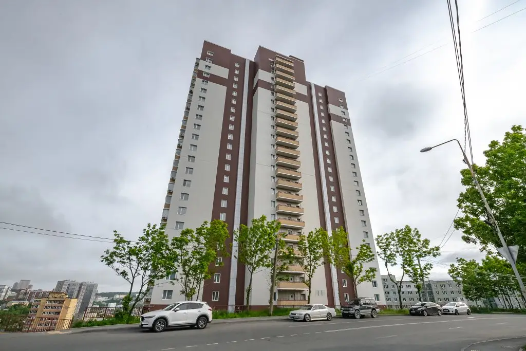 Апартаменты TopHouse на Каплунова 10 трёхкомнатные — фото 1