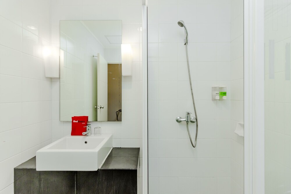 Джакарта: RedDoorz Plus @ Glodok Plaza