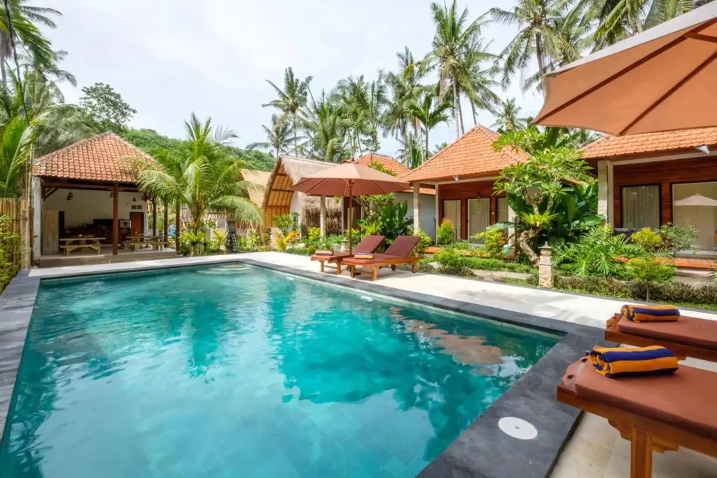 Пенида: Crystal Bay Pool View Bungalow