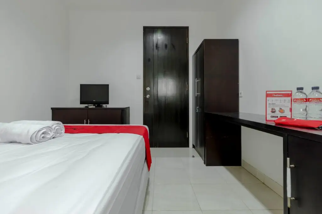 Джакарта: RedDoorz Plus @ Pasar Baru