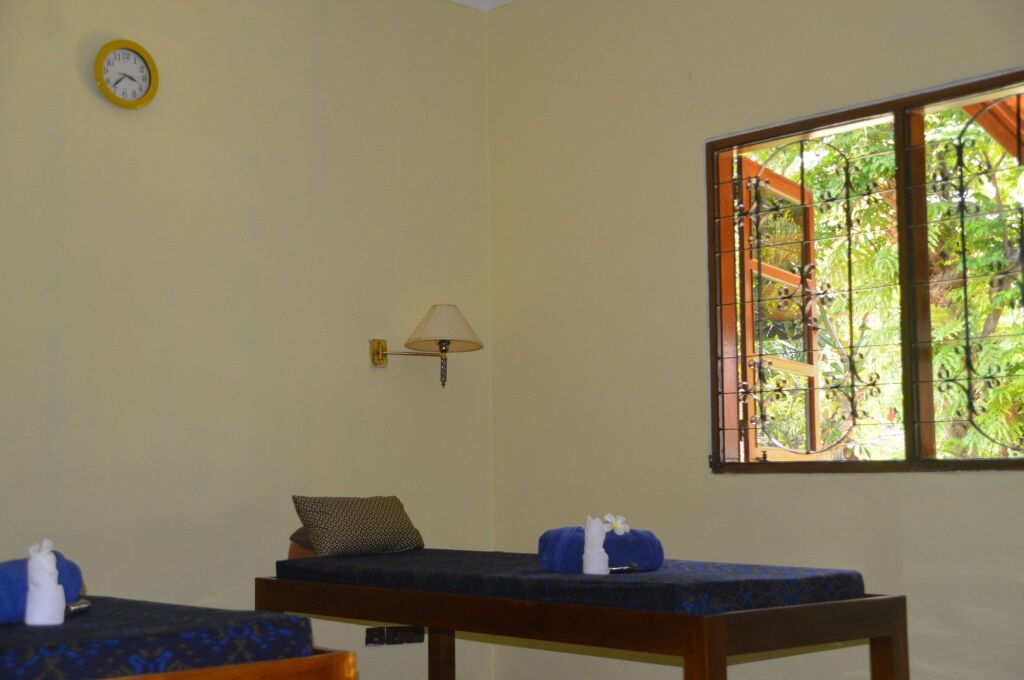 Темукус: Bagus Beach Resort Lovina