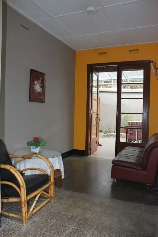 Бандунг: De Riau Guest House