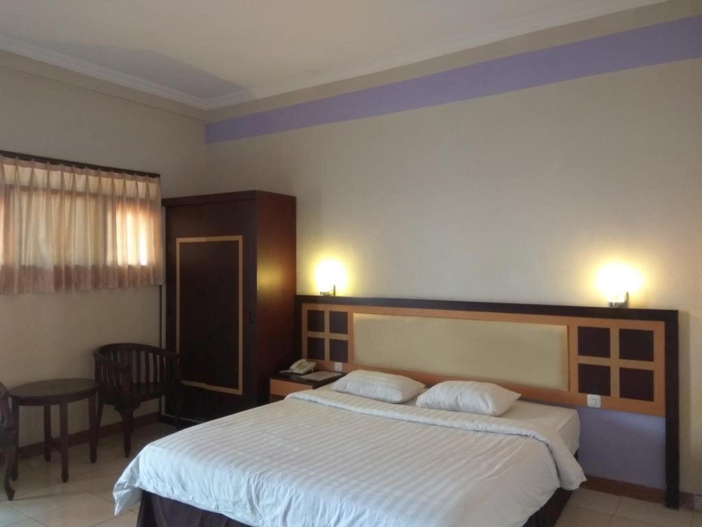 Сраген: Graha Hotel
