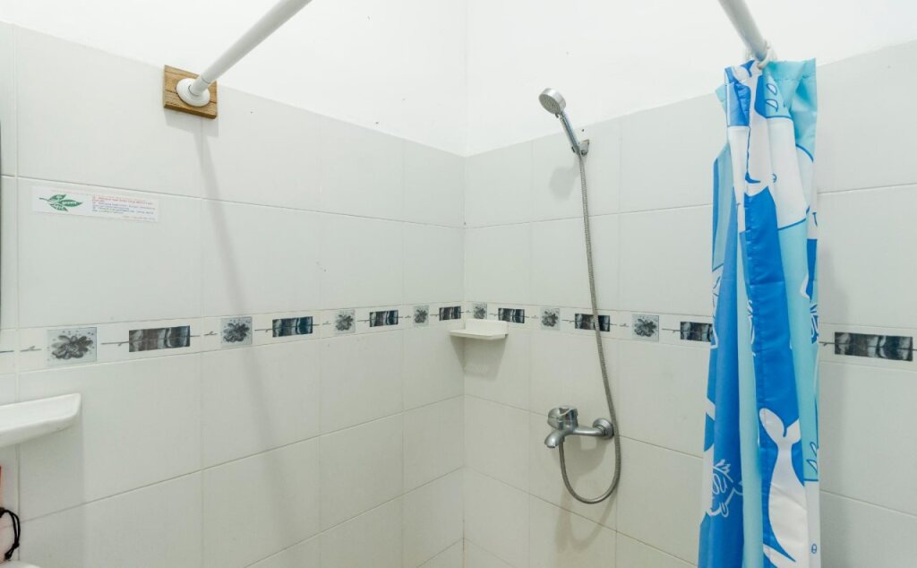 Южный Тангеранг: RedDoorz @ Taman Menteng Bintaro