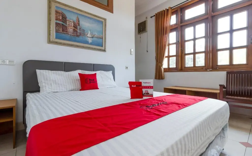 Южный Тангеранг: RedDoorz @ Taman Menteng Bintaro