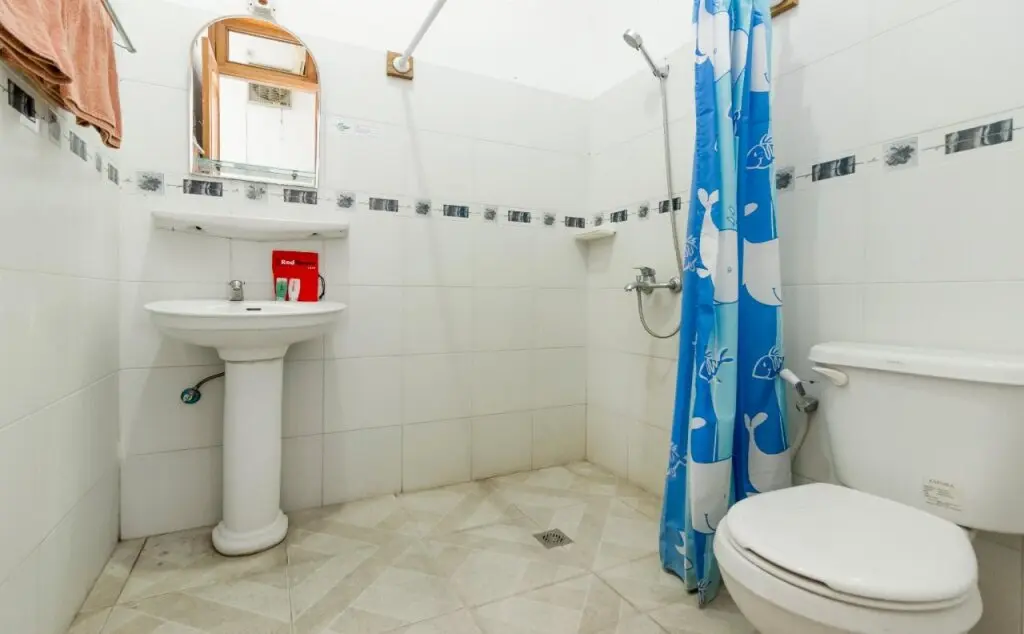 Южный Тангеранг: RedDoorz @ Taman Menteng Bintaro