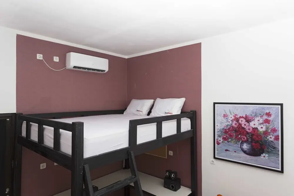 Депок: RedDoorz near University of Indonesia