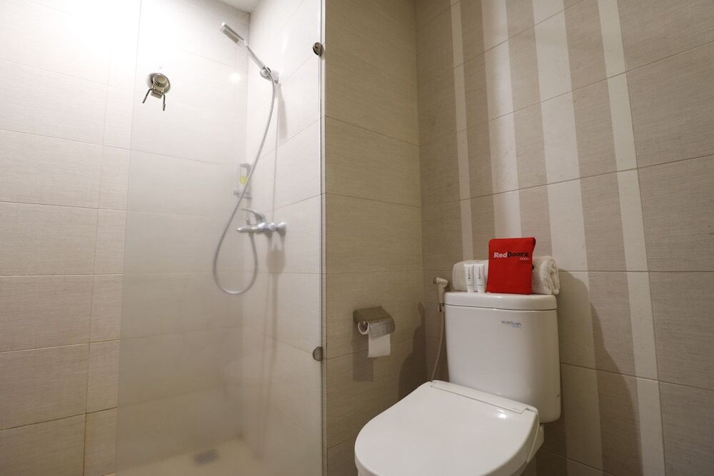 Матарам: RedDoorz Plus @ Airlangga Mataram