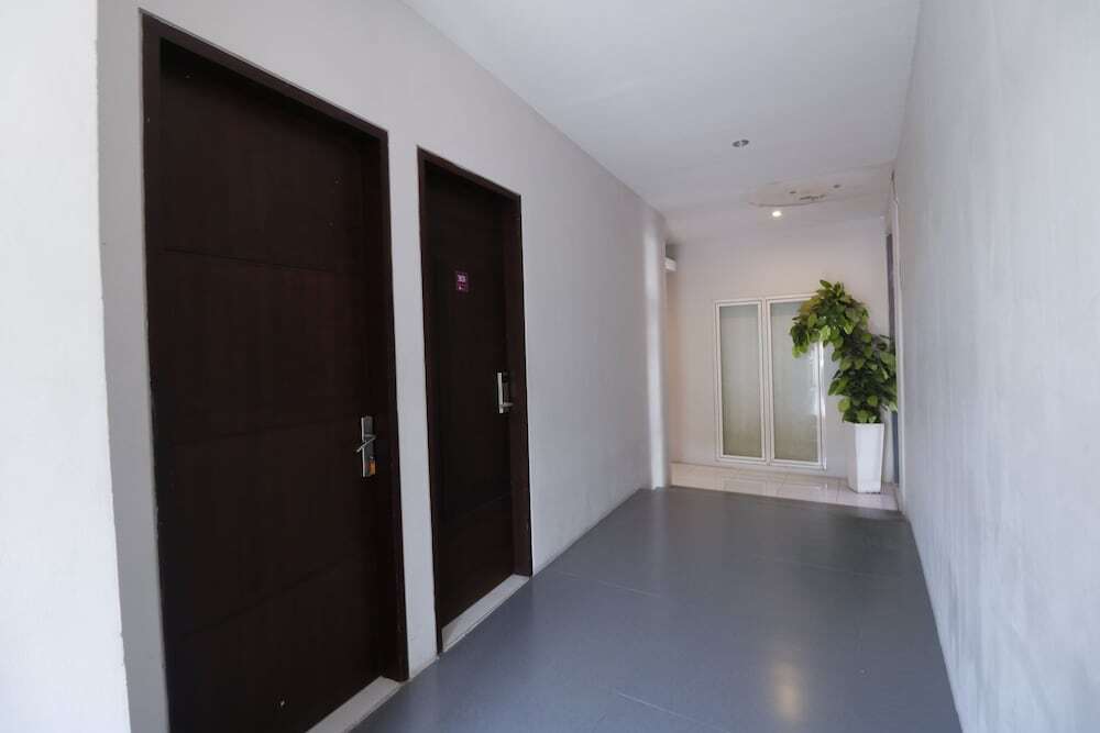 Матарам: RedDoorz Plus @ Airlangga Mataram