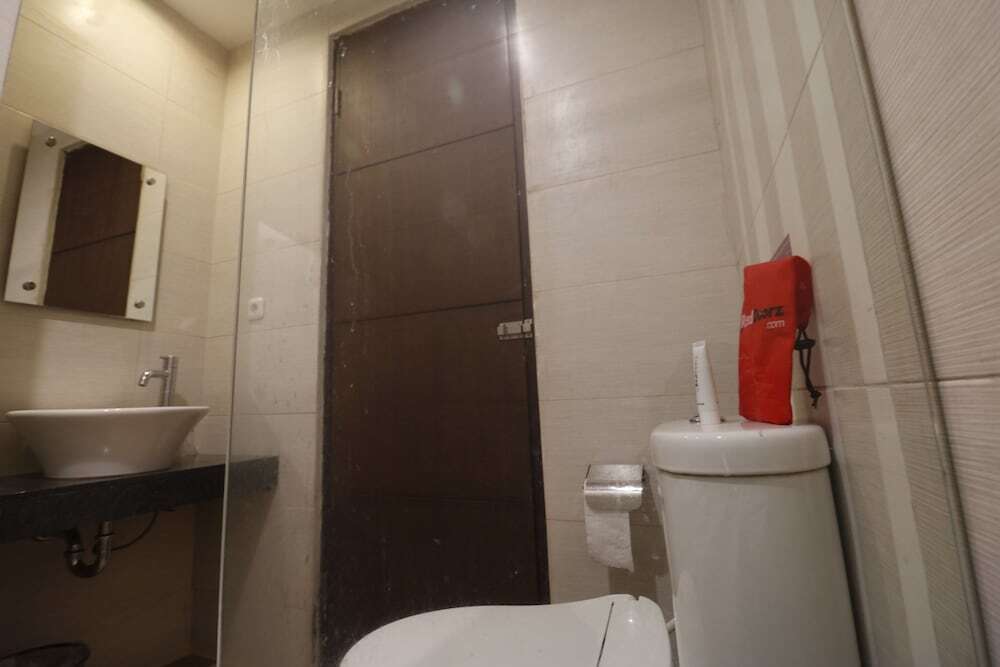 Матарам: RedDoorz Plus @ Airlangga Mataram