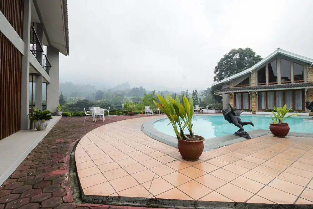 Сизаруа: Airy Cisarua Raya Puncak KM 85 Bogor