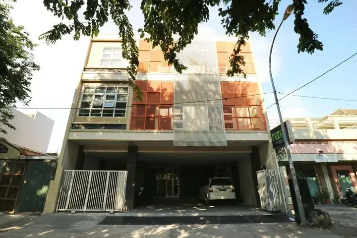 Сурабая: Mango Homestay