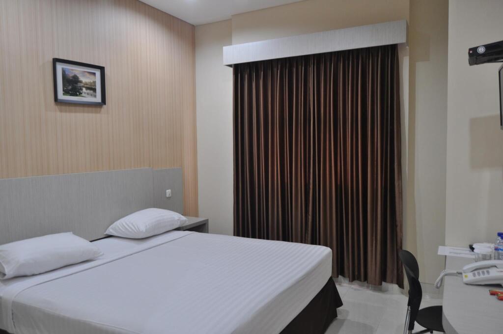 Пурвокерто: Hotel D'Ben