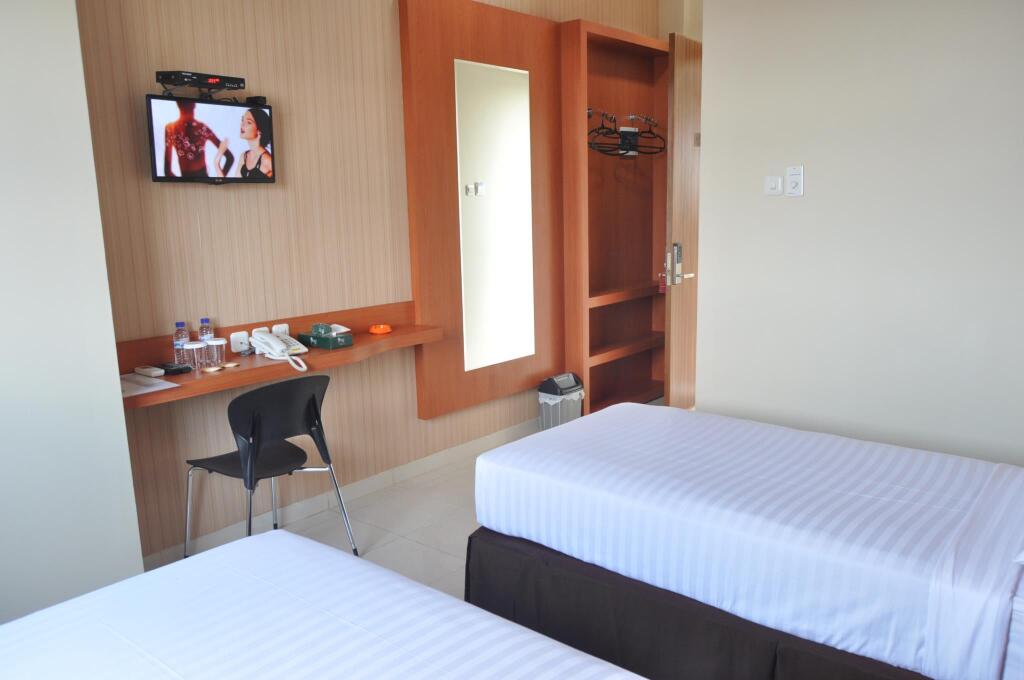 Пурвокерто: Hotel D'Ben