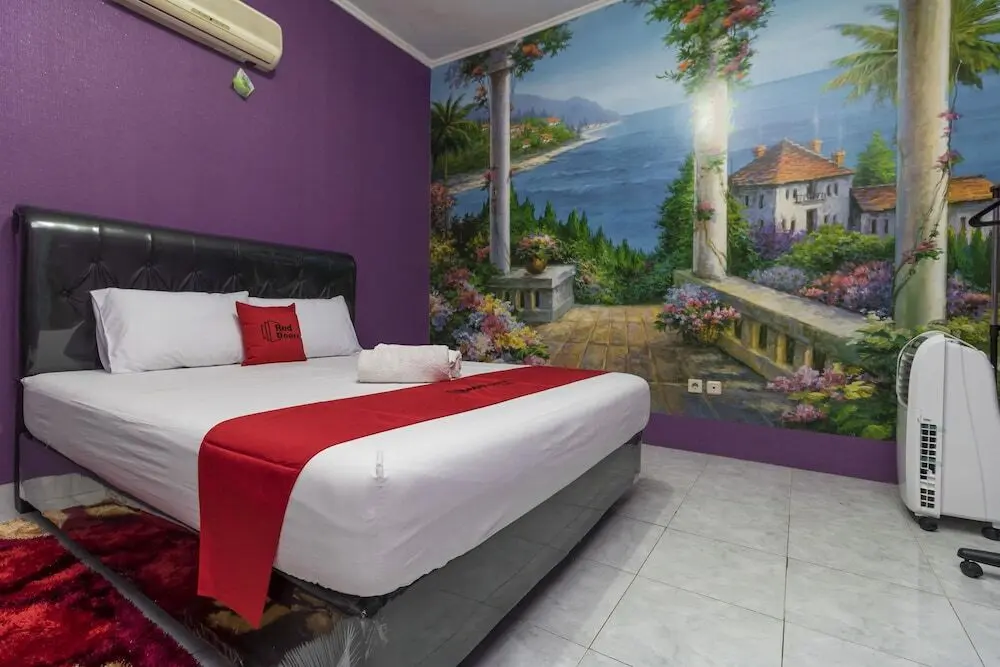 Джакарта: RedDoorz @ Duren Sawit