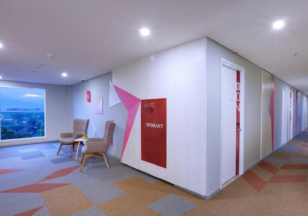 Мадиун: Отель Favehotel Madiun