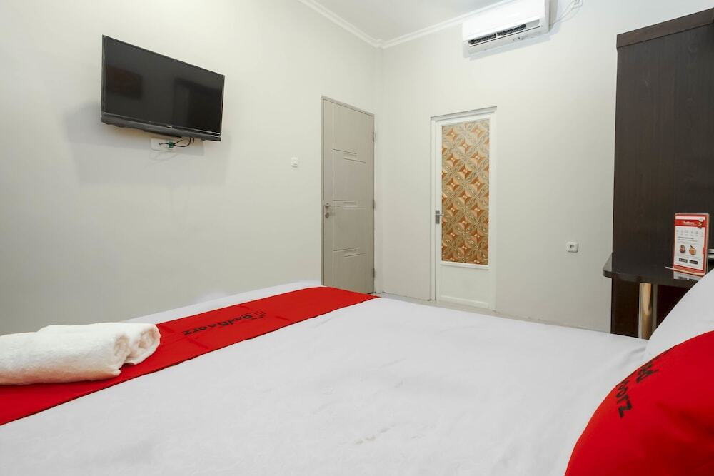 Сурабая: Reddoorz near Terminal Joyoboyo