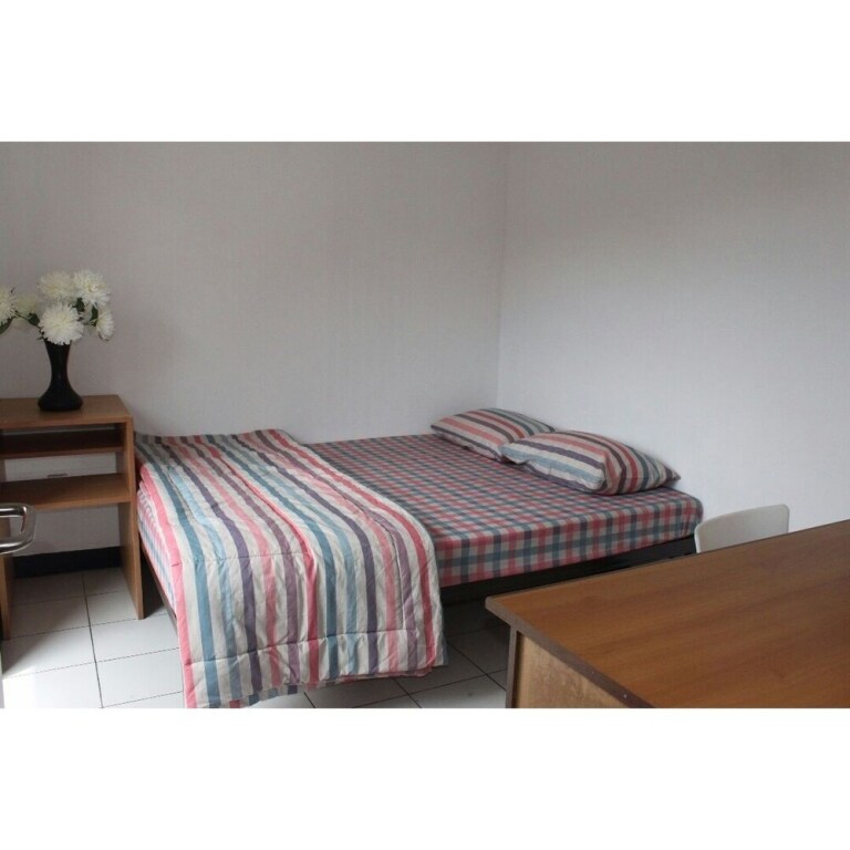 Бандунг: De Riau Cottage by HouseinBandung