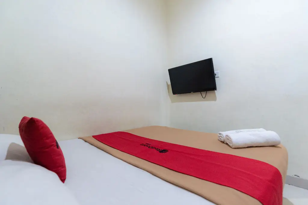 Батам: RedDoorz @ Nagoya Indah