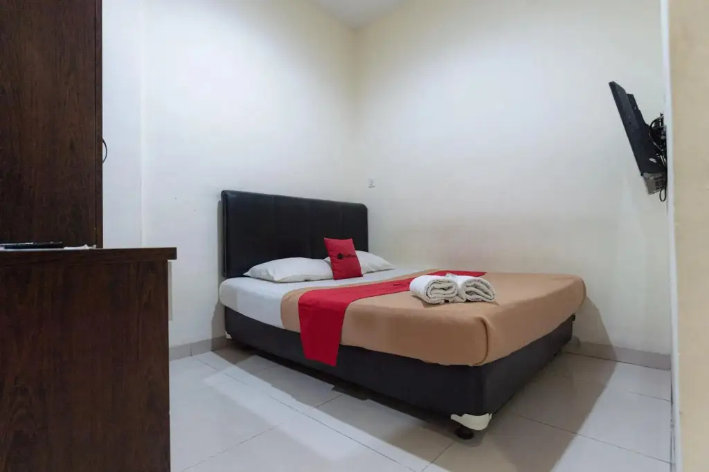 Батам: RedDoorz @ Nagoya Indah